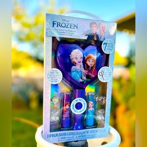 Brand New Disney Frozen Flavored Lip Balm Set With Light-Up Mirror
